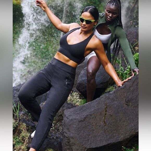 Athleta Trekkie North Jogger Pants Black High Rise Women’s Size 2 - Picture 4 of 12